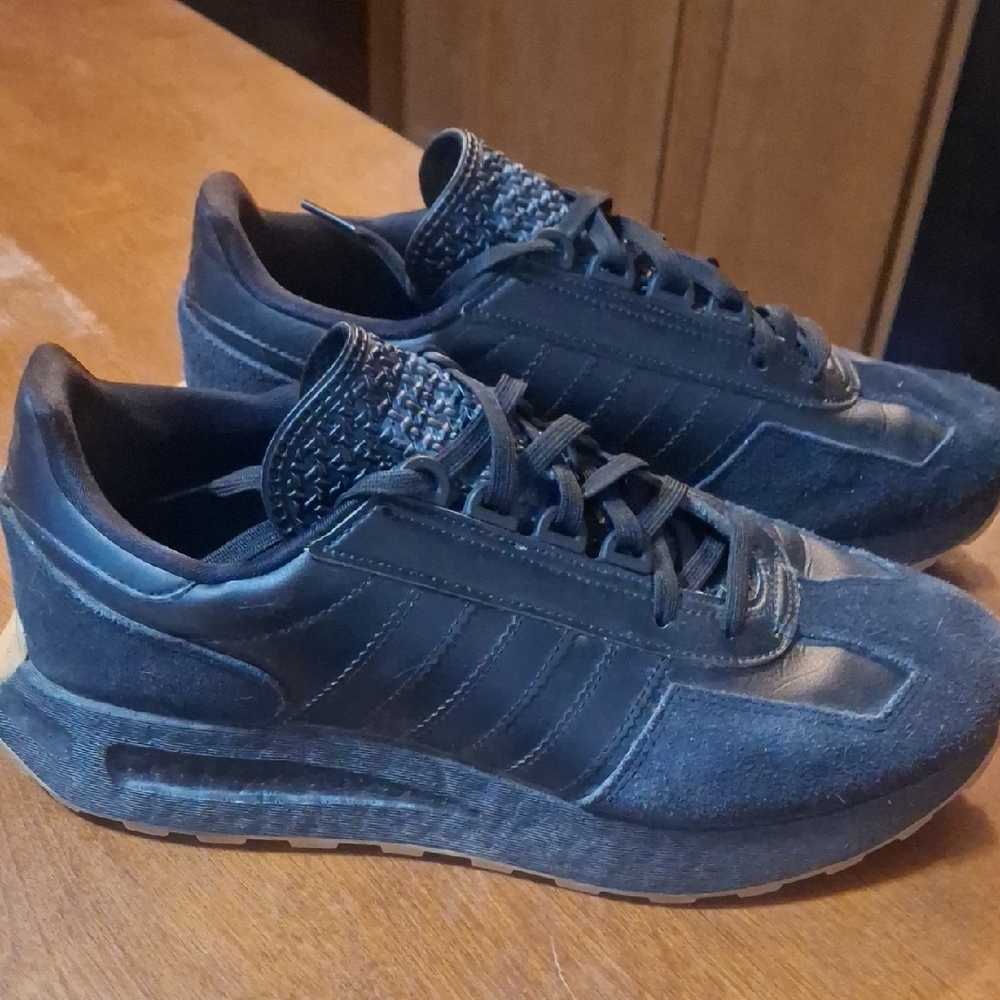 Adidas Men's Dark Gray Sneakers